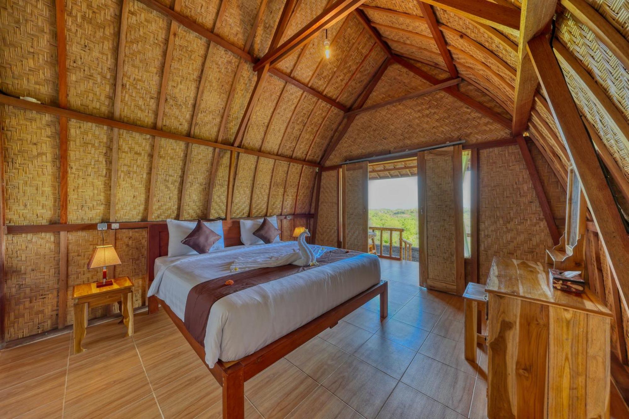 D Sebuluh Bungalow Batumadeg Room photo