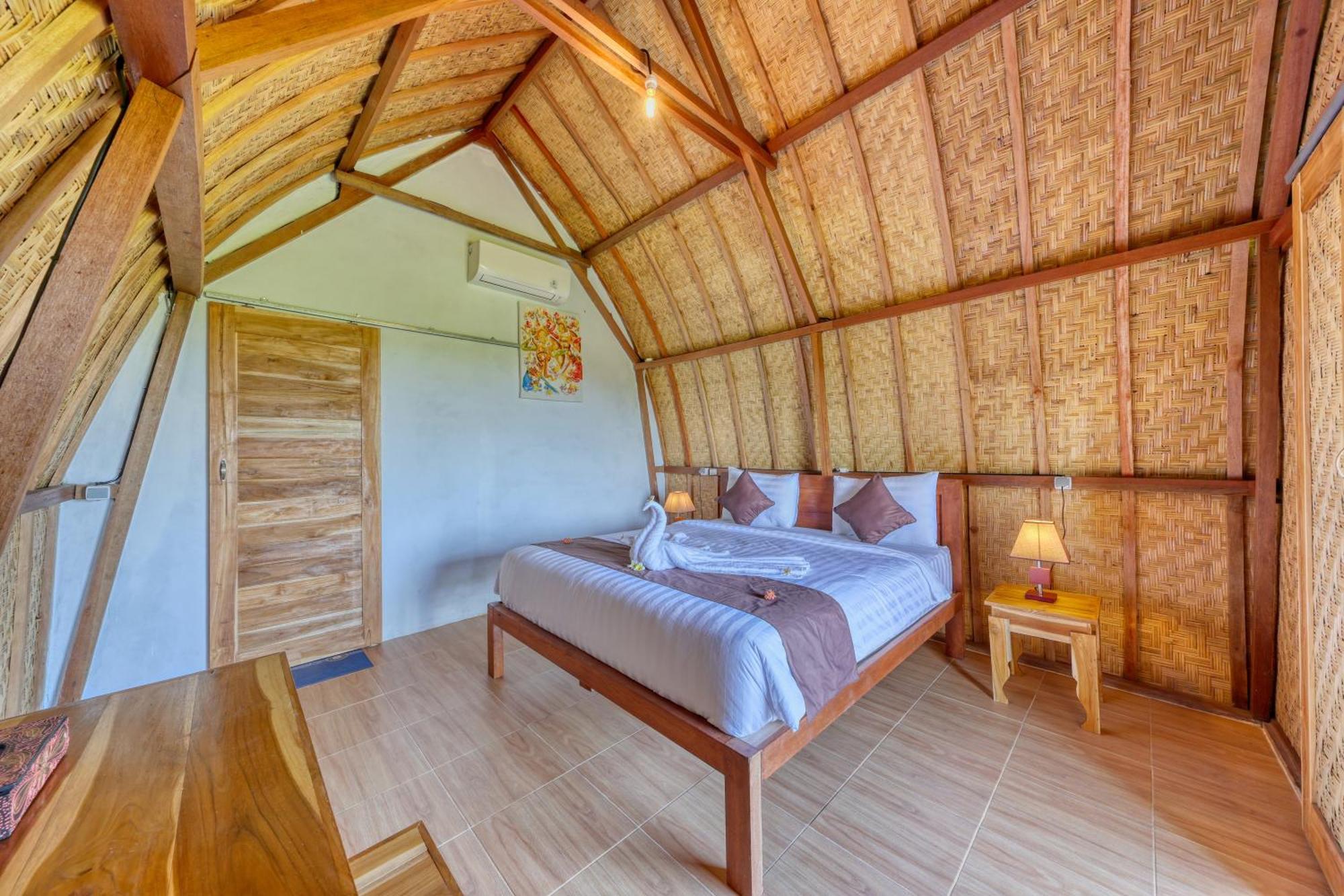 D Sebuluh Bungalow Batumadeg Room photo