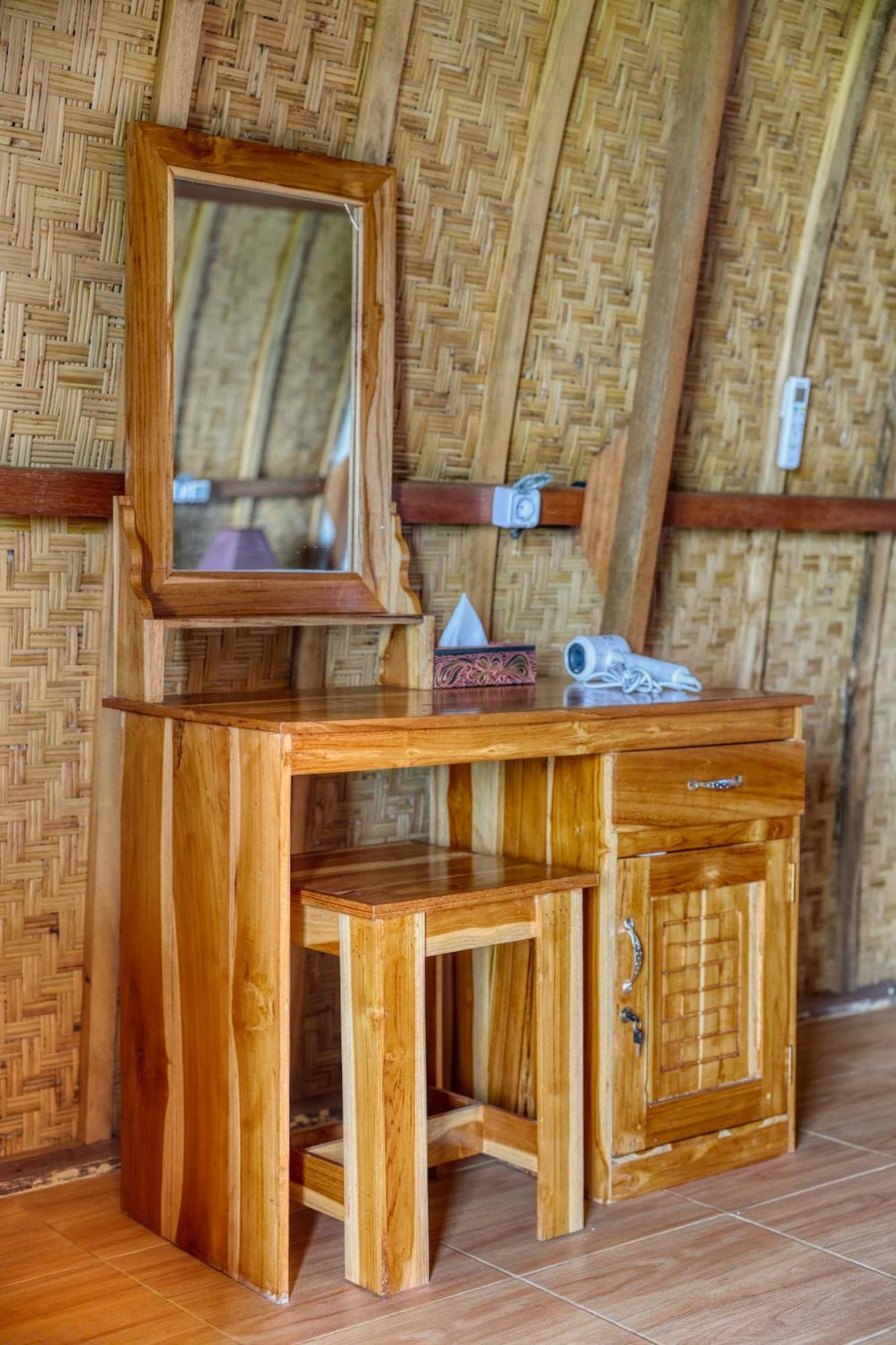 D Sebuluh Bungalow Batumadeg Exterior photo