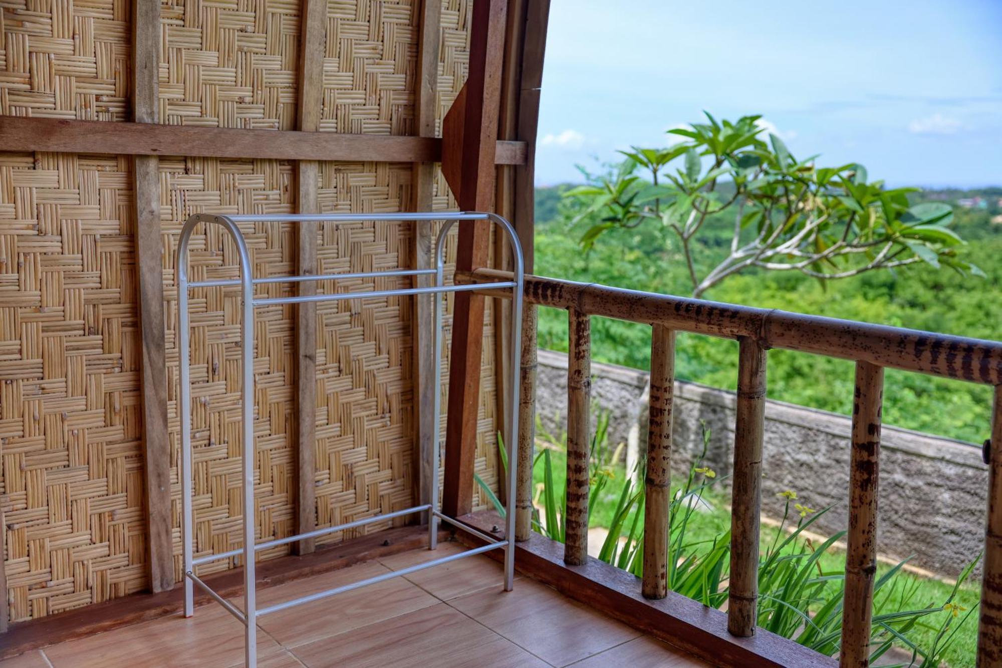 D Sebuluh Bungalow Batumadeg Room photo